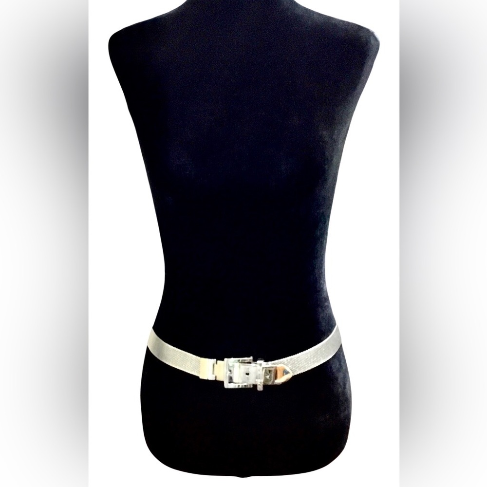 Vintage silver tone mesh metal belt
